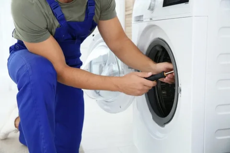 Kurutma makinesi yerinde tamir — kapak conta ve tambur bölgesi servisi